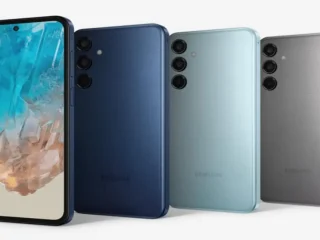 4 smartphones Galaxy m35 5g em 3 cores, azul, verde e cinza em um fundo branco