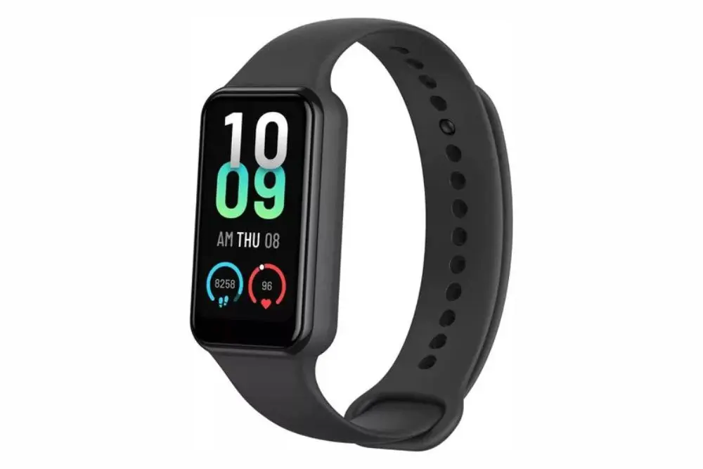 Smartband Amazfit Band 7 cor preta em um fundo branco. Smartband Custo-benefício.