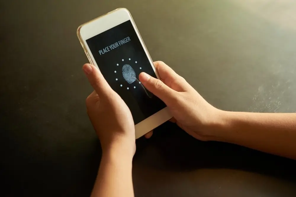 Tela de bloqueio de um smartphone - Como Proteger Dispositivos Portáteis