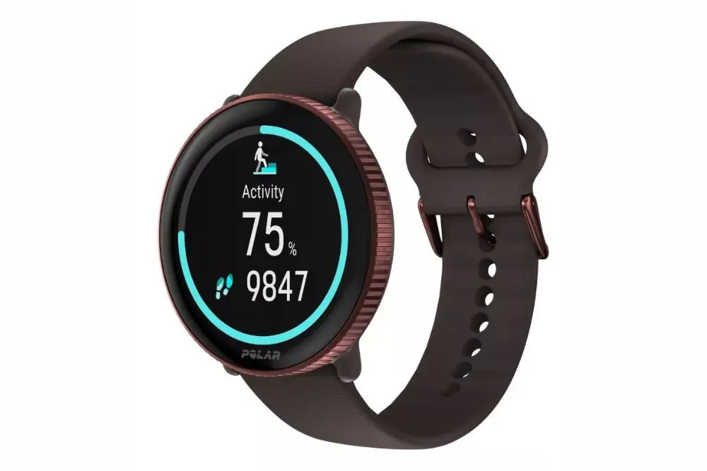 Smartwatch para ciclismo com GPS Polar Ignite 3 cor marrom em um fundo branco.
