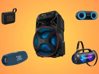 Várias caixas de som Bluetooth em um fundo degrade.