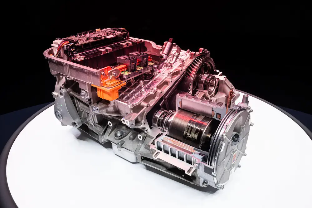 Ferrari expõe as entranhas de seu próximo EV de 1000 cv