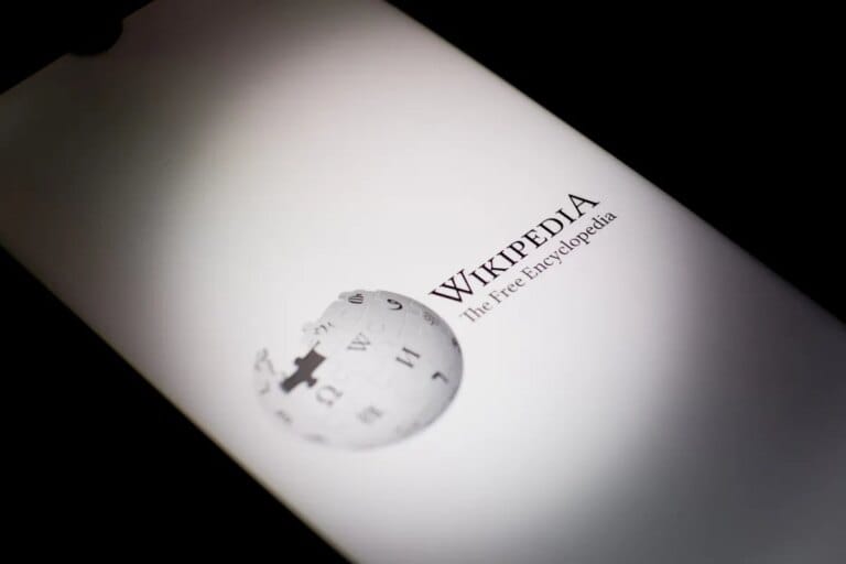 Wikipédia perde tráfego para IAs e vídeos sociais