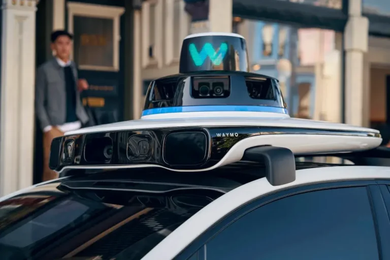 Waymo lança robotáxi em londres em 2026