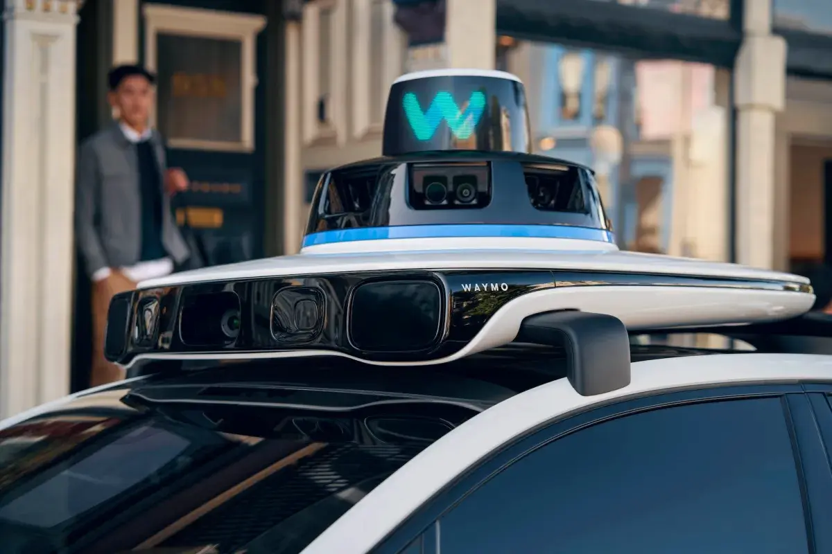 Waymo lança robotáxi em londres em 2026