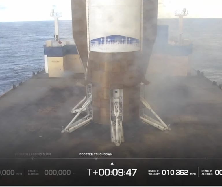Blue Origin Pousa Foguete New Glenn e Lança Espaçonave da NASA