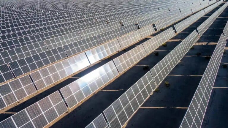 Meta Investe Pesado em Energia Solar para IA