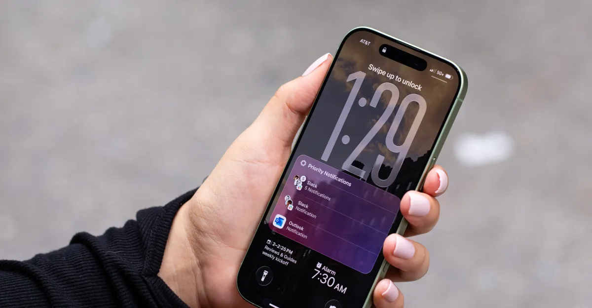 iOS 26.2 Chega com Liquid Glass, AirDrop Aberto e Mais