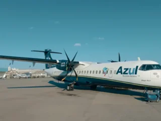 Azul cai 21% após aprovação de plano