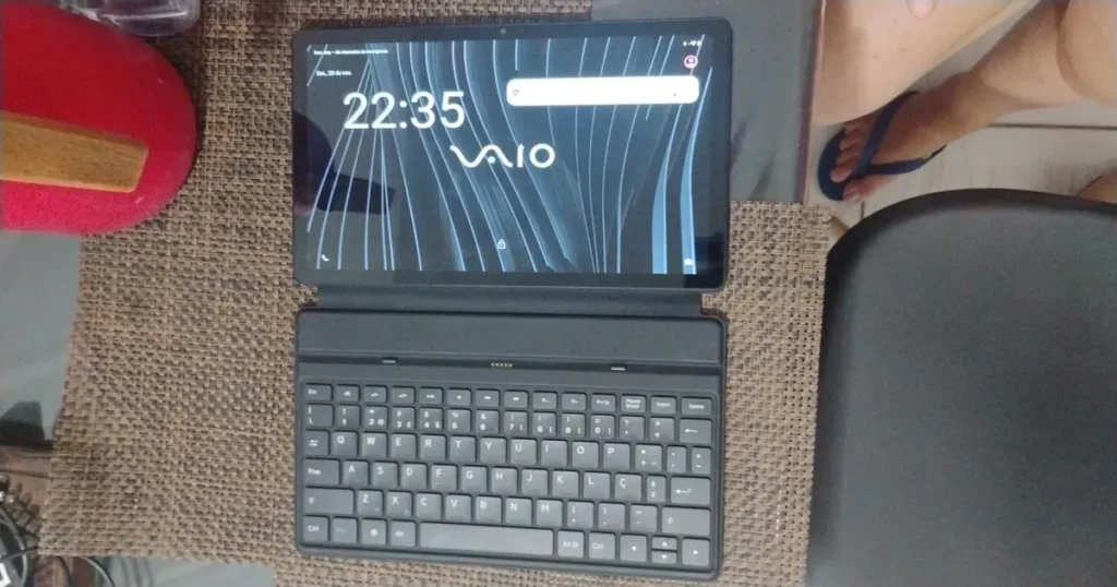 Vaio-TL-10 aberto com seu teclado removível
