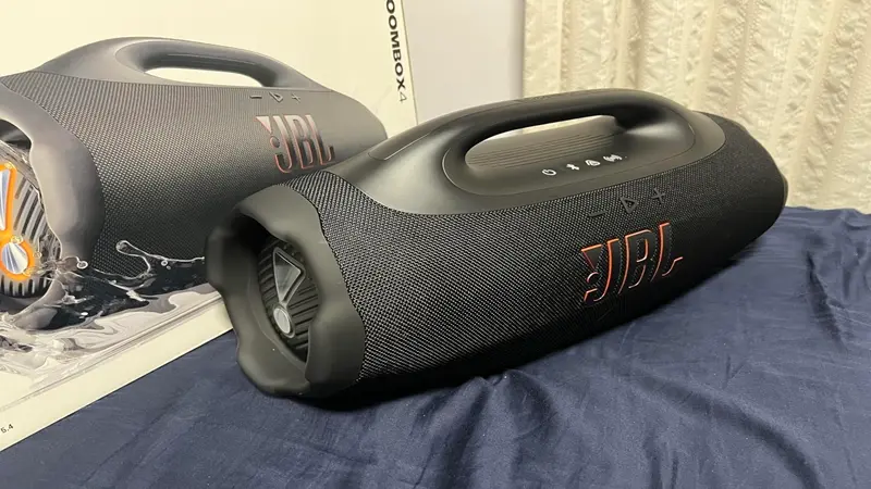 JBL Boombox 4