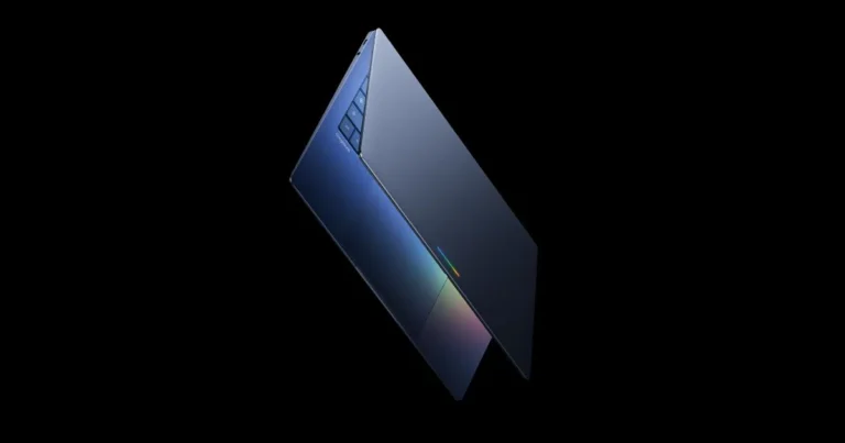 o Googlebook em um fundo preto