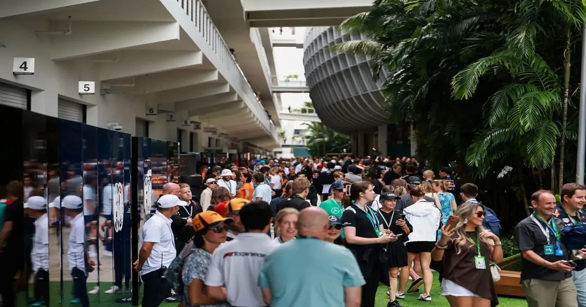 O paddock da F1