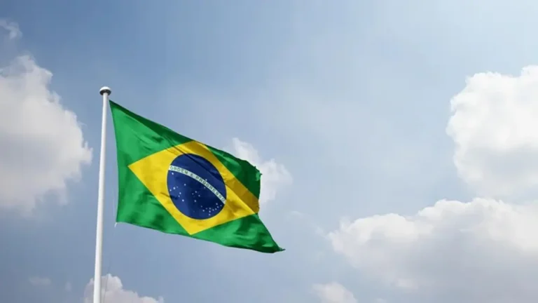Apple libera lojas de aplicativos concorrentes no Brasil