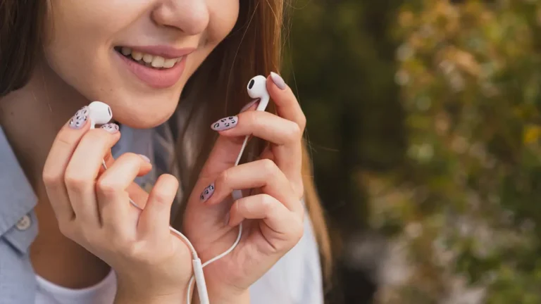 Os Fones de Ouvido Com Fio Voltaram