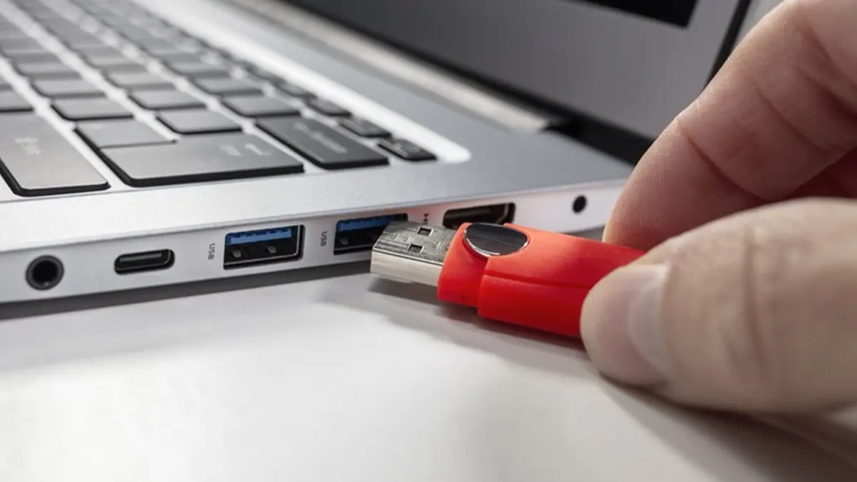 USB 3.0 vs USB 2.0: Qual a Diferença e Quando Usar Cada Uma? 3 Os conectores são compatíveis entre si