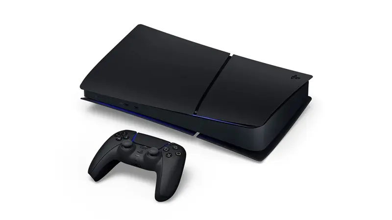 PS5 Midnight Black em um fundo branco