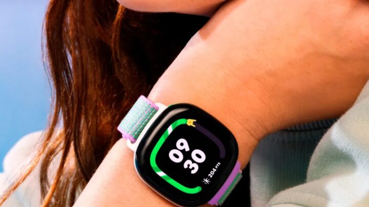 Fitbit_Ace_LTE_Lifestyle_Press_Image.jpg