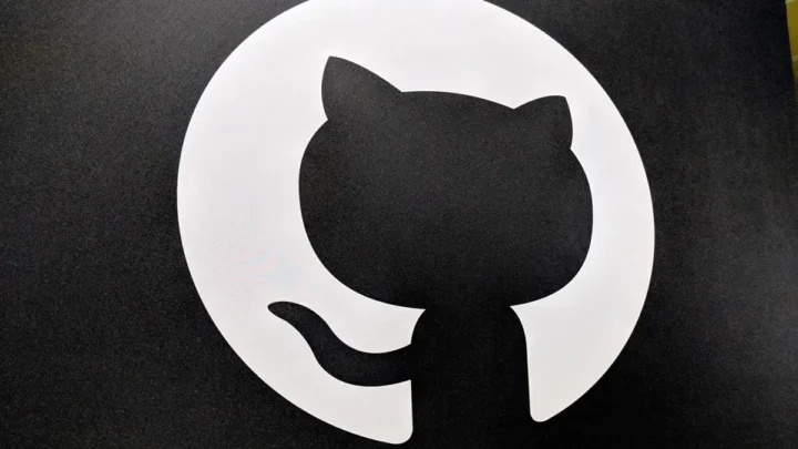 Hackers invadem e roubam dados do GitHub