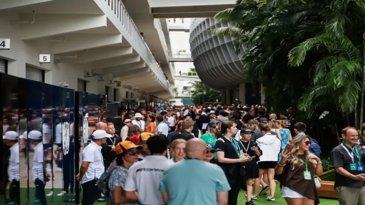 O paddock da F1